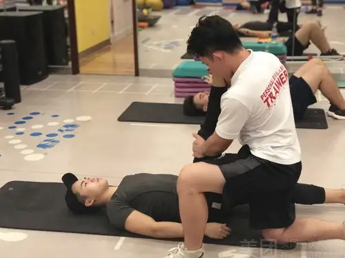 美团【力美健健身俱乐部】两次一对一私教体验