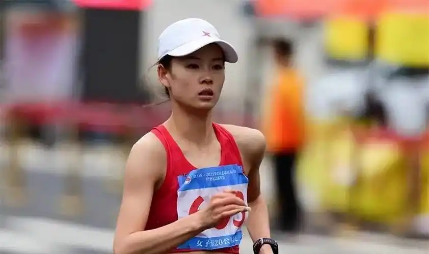 队友变爱人,世界冠军嫁师弟 陪嫁750万_杨家玉_竞走_训练