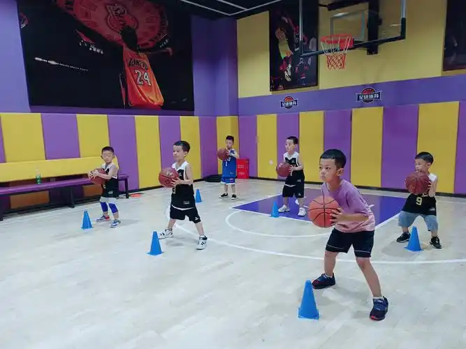 呈康cksc青少年篮球培训西安总店