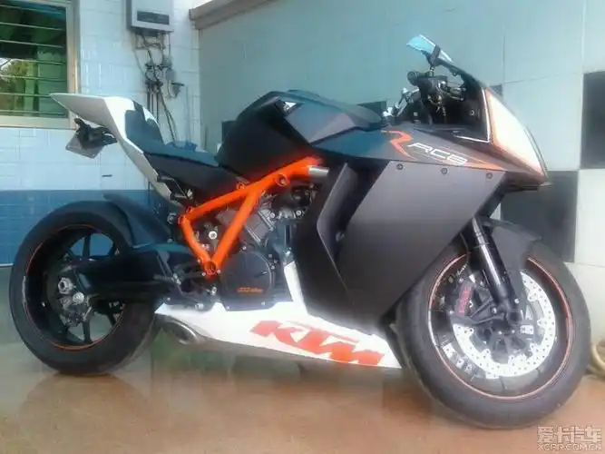 代友出台杜卡迪rc8