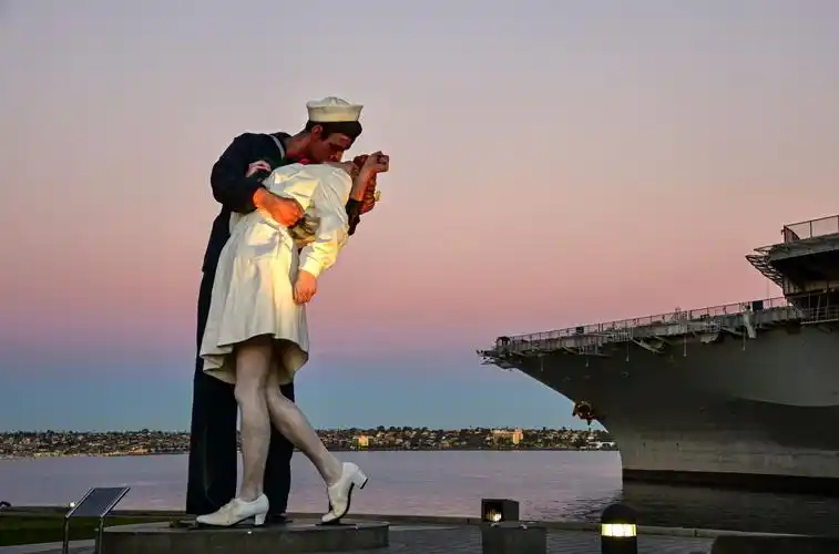 王保真一一二战胜利之吻