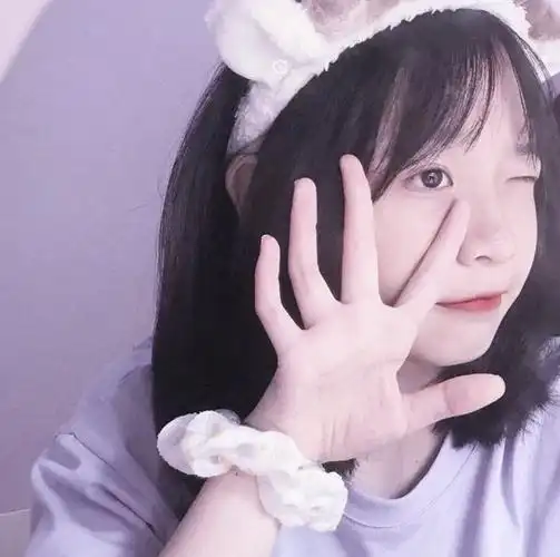 女生头像 比心