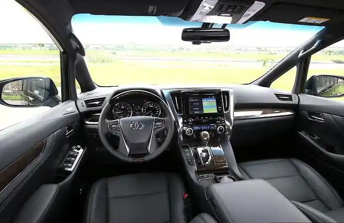 2020款丰田埃尔法来啦外观更大气内饰更豪华车商加价30万起