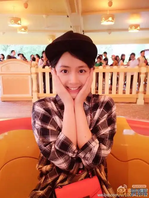 陈昊宇校园风写真