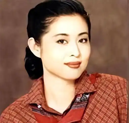 回顾倪萍感谢陈凯歌不娶之恩如今她儿子孝顺丈夫是好男人