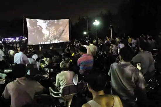 忆童年之童年的露天电影