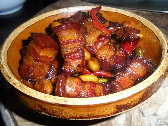 红烧肉是什么菜系 -生活知识库-动动脑