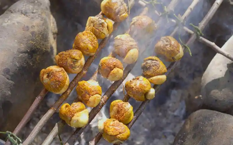 深夜美食烤毛蛋