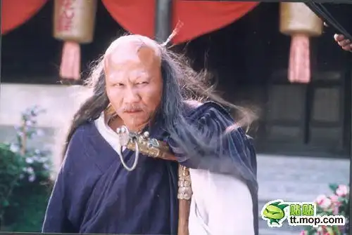 四大恶人的装扮放到现代算是非主流吧