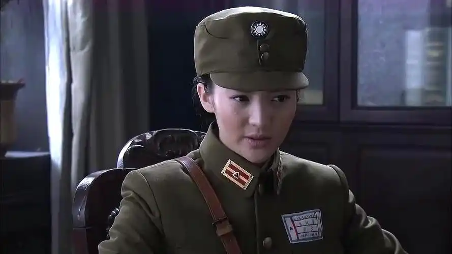 掩不住的阳光:苏梅找何雨帮忙在监狱开香堂之事,结果被当场打脸