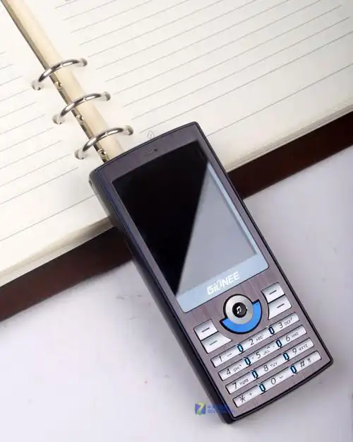 玲珑小巧做工精致 音乐小生金立m100评测_金立 m100_手机其它os