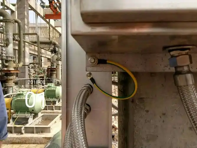 操作箱接地线接在桥架上