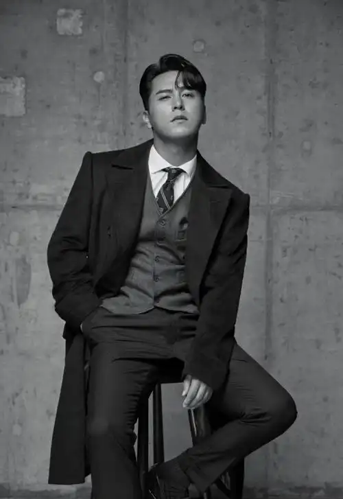 歌手张民浩为哀悼梨泰院惨案而推迟发行专辑,取消了首尔演唱会.