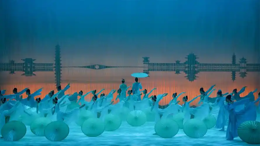 芭蕾舞剧白蛇传回归羊城舞台创新表达带观众穿越古今