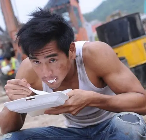 【图】激战彭于晏大秀肌肉 顶级好身材令粉丝难以自拔