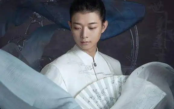 霍尊下巴意外脱臼原因却让人笑到发抖是个憨憨没错了