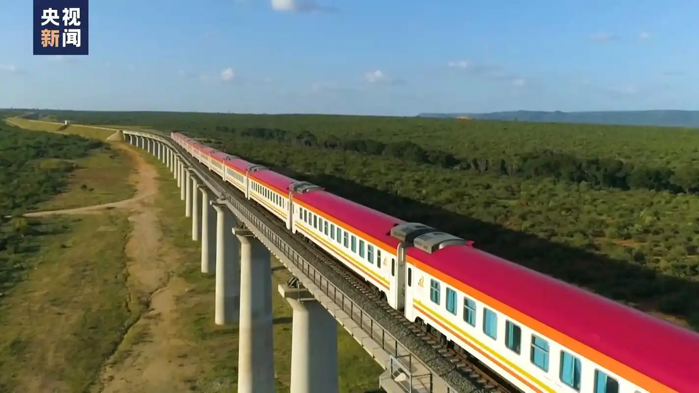 多国驻肯尼亚使节蒙内铁路是绿色路开放路合作路