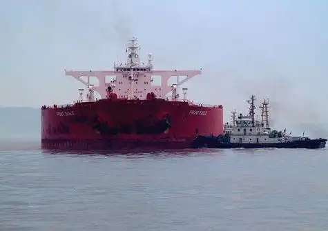 p>军港,军队使用的 a href="#">港口 /a>,专供海军舰艇使用的港口,供