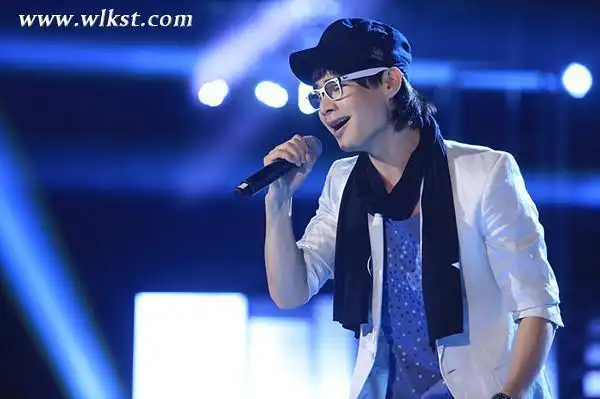 好声音学员权振东武隆地缝7月19日,20日,"中国好声音"学员权振东将