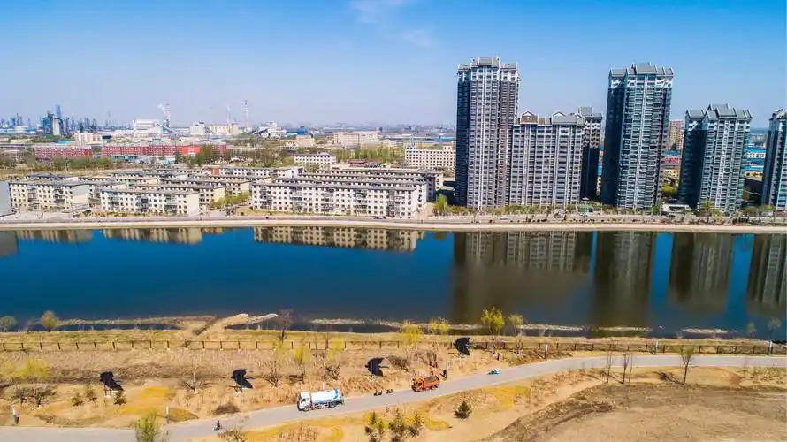 航拍碑林(盘锦市摄影家协会影游视界分会)摄影:高兰生