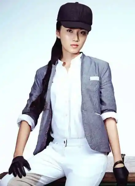 邹涵虹高清写真