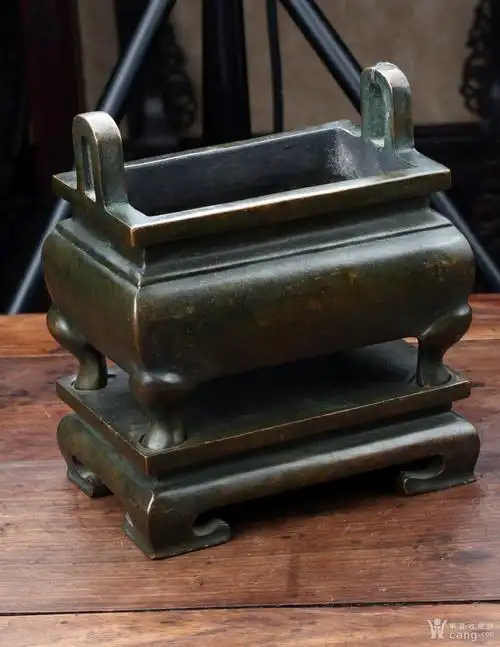 现代长方形带底座香炉