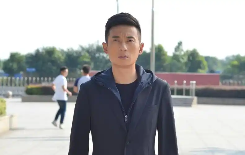 《火线出击》上线 徐洪浩杨舒携手歌颂火焰中的英雄