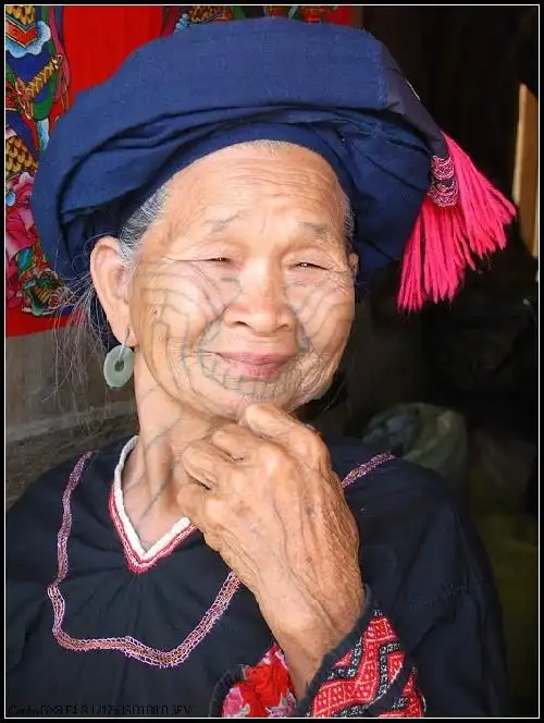 海南黎族最后一个纹身师符玉花