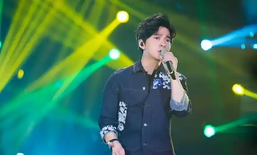 "人间清流"李健,《传奇》只给90块钱版权费,李健:是种耻辱_时候_首歌_