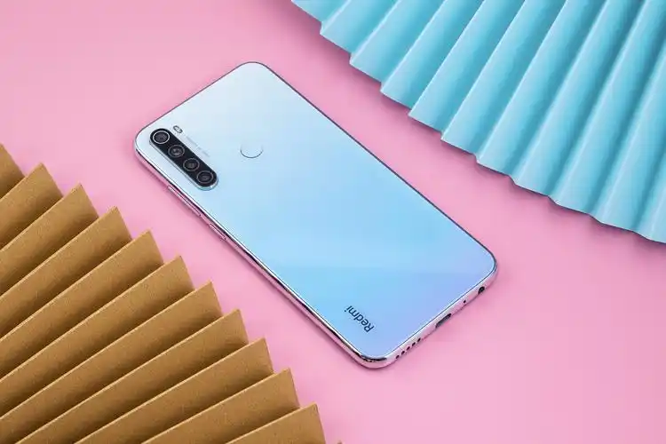 redminote867皓月白开箱美照循光而变净透纯粹