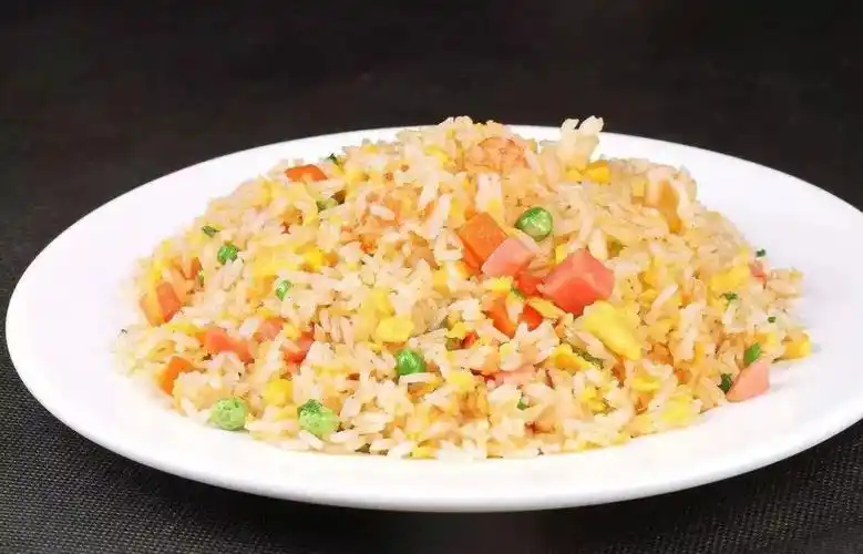 老外吃扬州炒饭上瘾,自己还研究了一个菜谱!丨cd电台