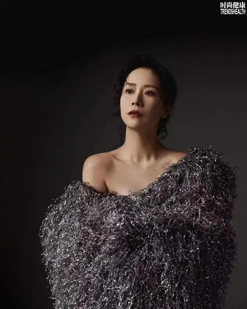 海青  极简色彩包围里78        有着低调优雅的英伦 - 抖音