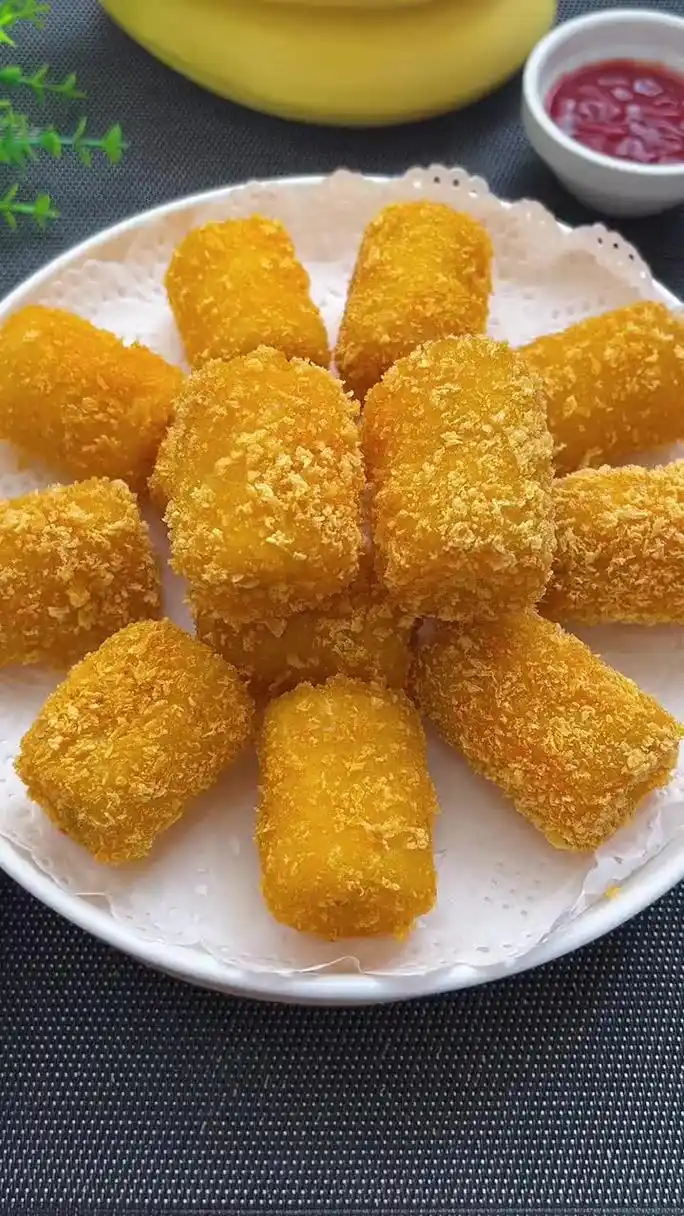 我要上热门#学校门口5快一份的炸香蕉,酥脆香甜,隔壁小孩都馋哭了