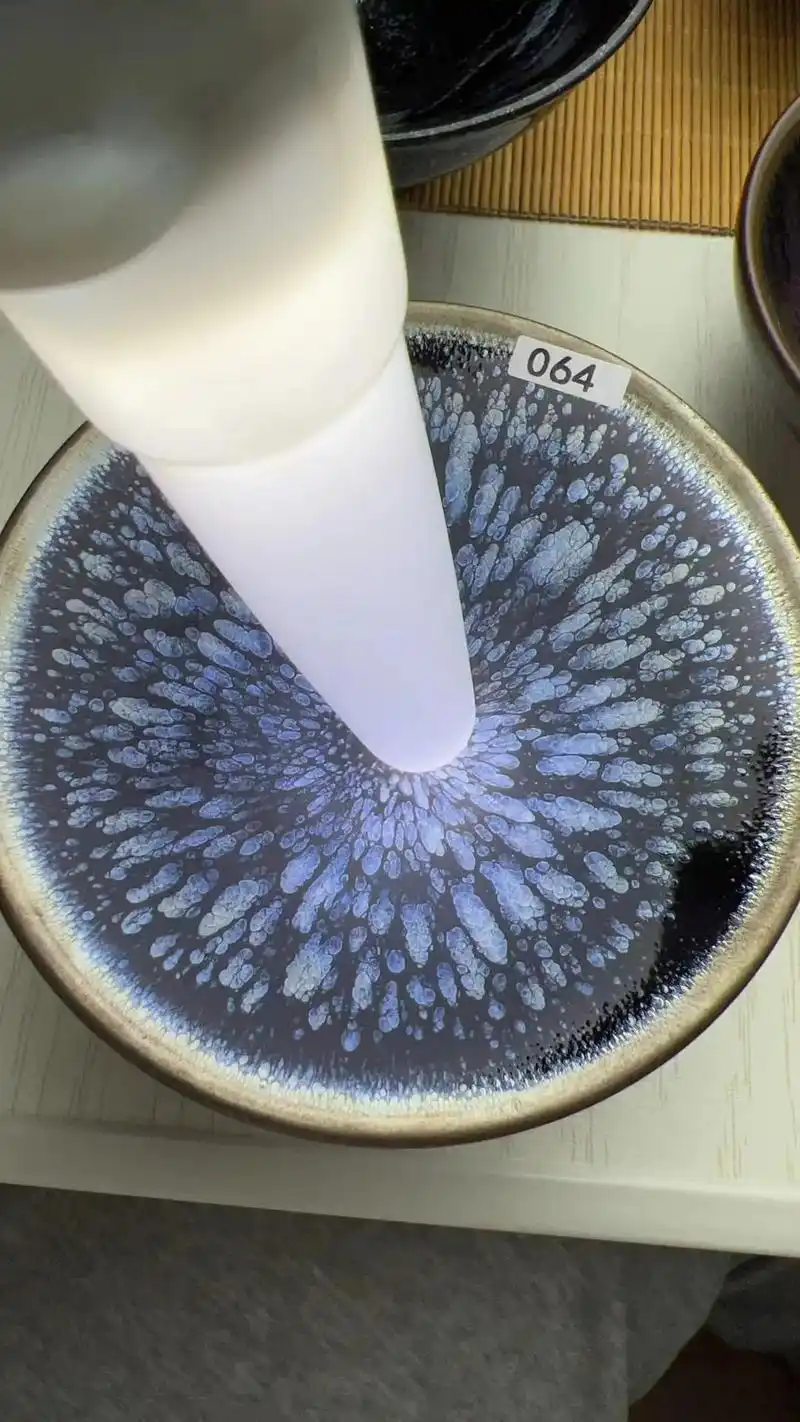 建盏养彩变化全过程.#建盏养彩,,秦国凤百花盏养彩变化全过程 - 抖音