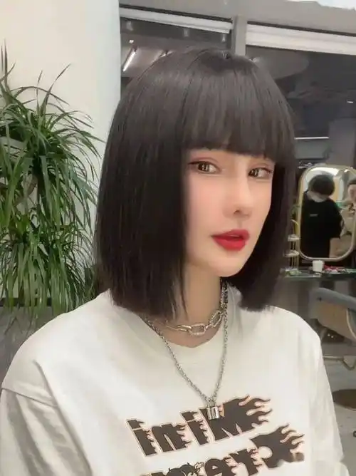 夏天你就缺一款免打理洗个头就a到爆的直短发