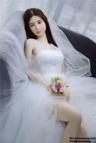 [硅胶实体娃娃] 有没有跟我一样喜欢娃娃,只能看摸不着那种