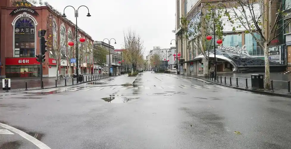 武汉再度启航(封城和解封图片对比)