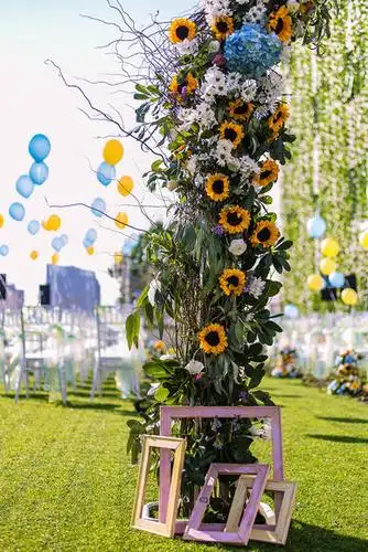 秋葵秋日小清新草坪婚礼布置