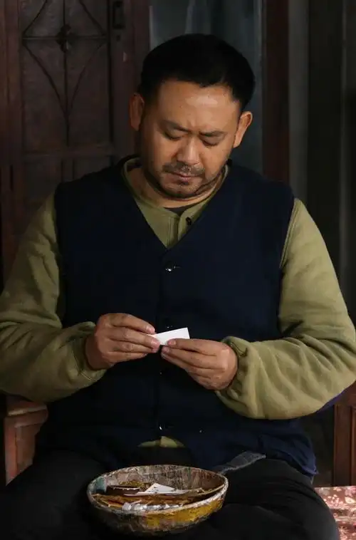 《小姨多鹤》姜武笑中有泪 大演技诠释小男人