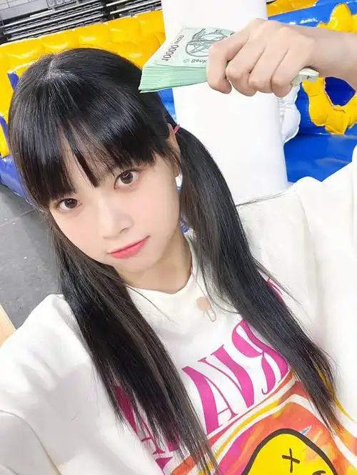 好喜欢双马尾01