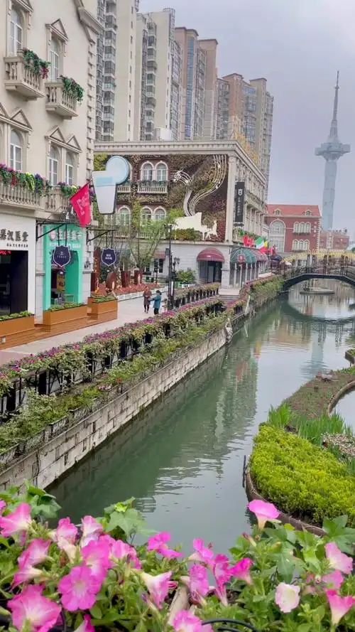 盐城市的欧洲风情街,让你在此感受一下异国风情小镇的情调.