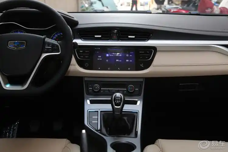 5l 手动 豪华版中控台整体汽车图片-汽车图片大全】-易车