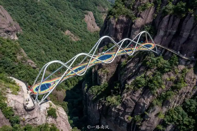 台州非常梦幻迷人的神仙居,李白赞不绝口,因桥多而成为网红_卧龙桥