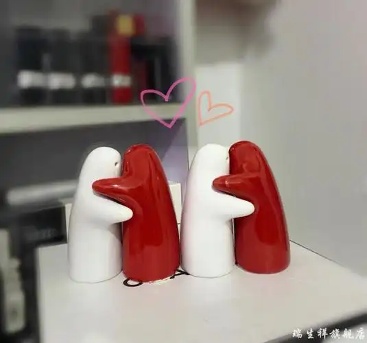 拥抱小人温暖的抱抱陶瓷小人摆件瓷娃娃小瓷人礼物陶瓷瓷器公仔李沁