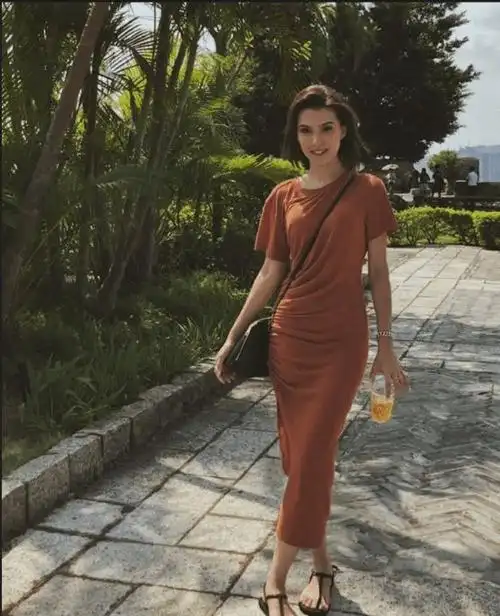 一口京片子的97年俄罗斯相声女孩tina:最爱北京爷们儿|tina|爱情|缇娜