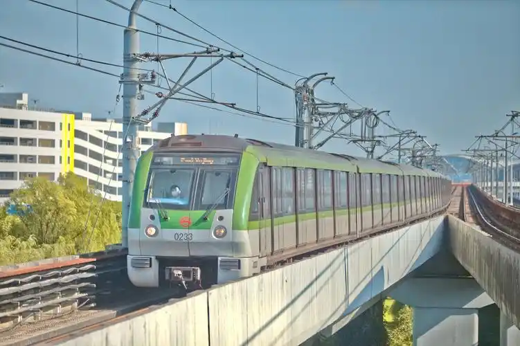 上海地铁二号线