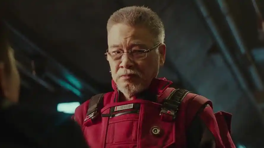 流浪地球刘启伪装身份被识破关进牢里爷爷吴孟达前去捞人