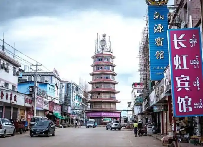 在中国2万多公里的陆上边界中,边界外的缅甸果敢段是一个特殊的存在