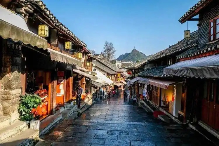 青岩古镇黄果树瀑布花溪天河潭景区贵安云漫湖休闲旅游景区梵净山旅游