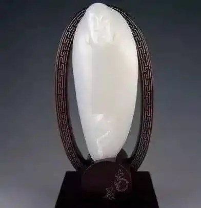 收藏级顶级羊脂玉和田玉籽料已经3万克